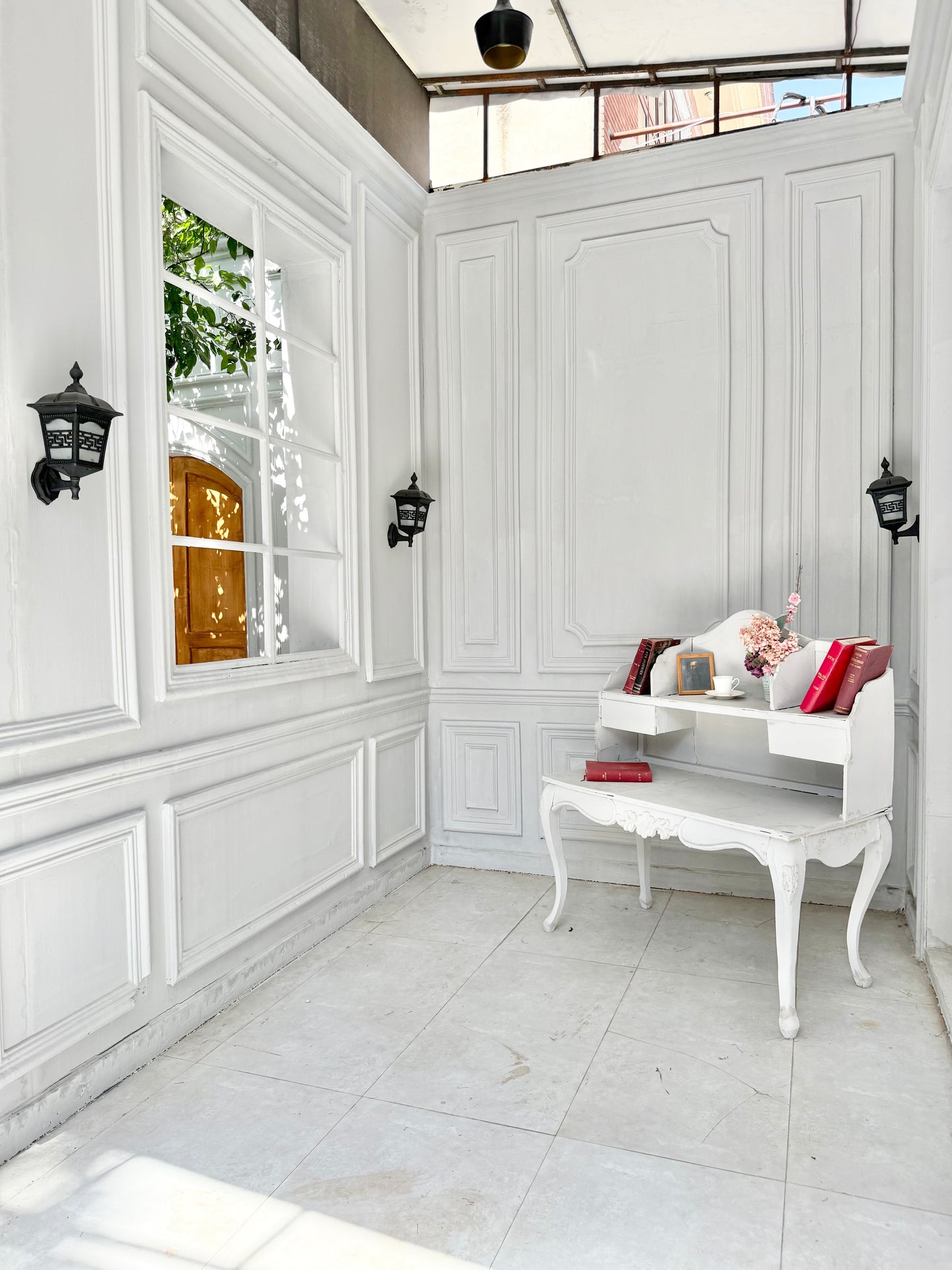 FRENCH WALL