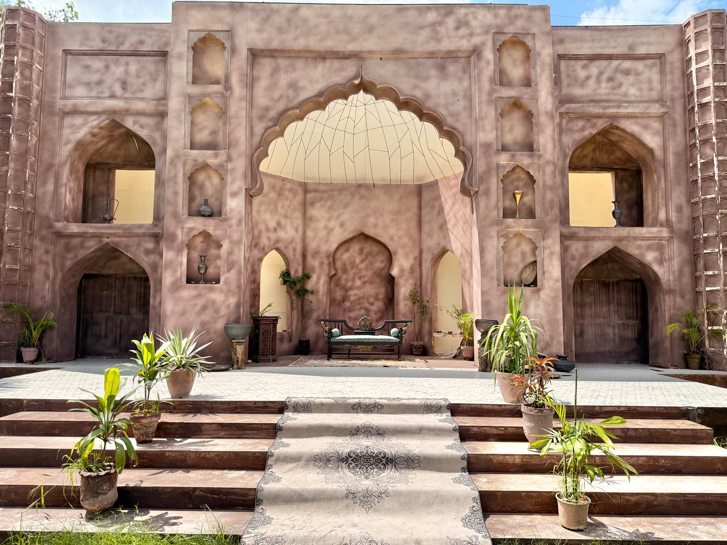 WHOLE STUDIO 2 FOR WEDDING SHOOT