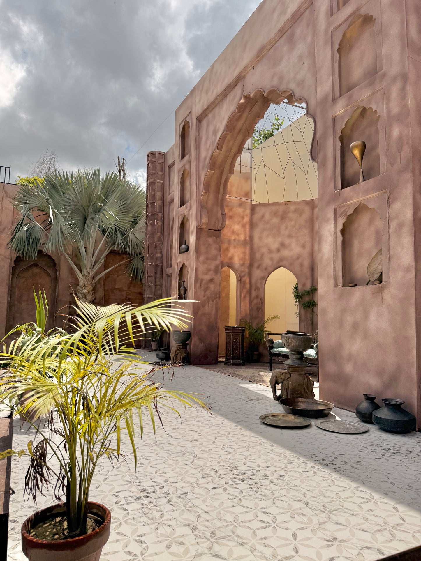 WHOLE STUDIO 2 FOR WEDDING SHOOT