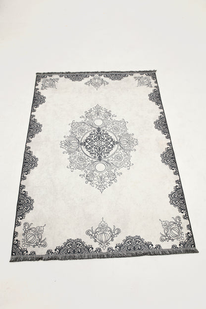 Black & White Rug 5' x 7'ft